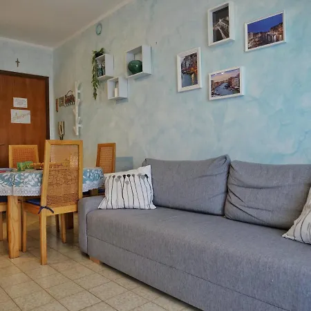 Eolo - A Due Passi Dal Mare Con Posto Auto Grado