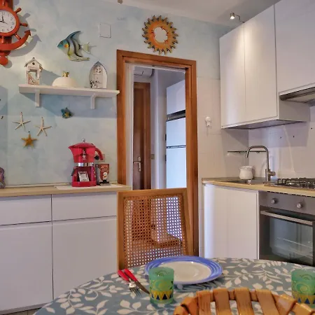 Eolo - A Due Passi Dal Mare Con Posto Auto Apartamento Grado